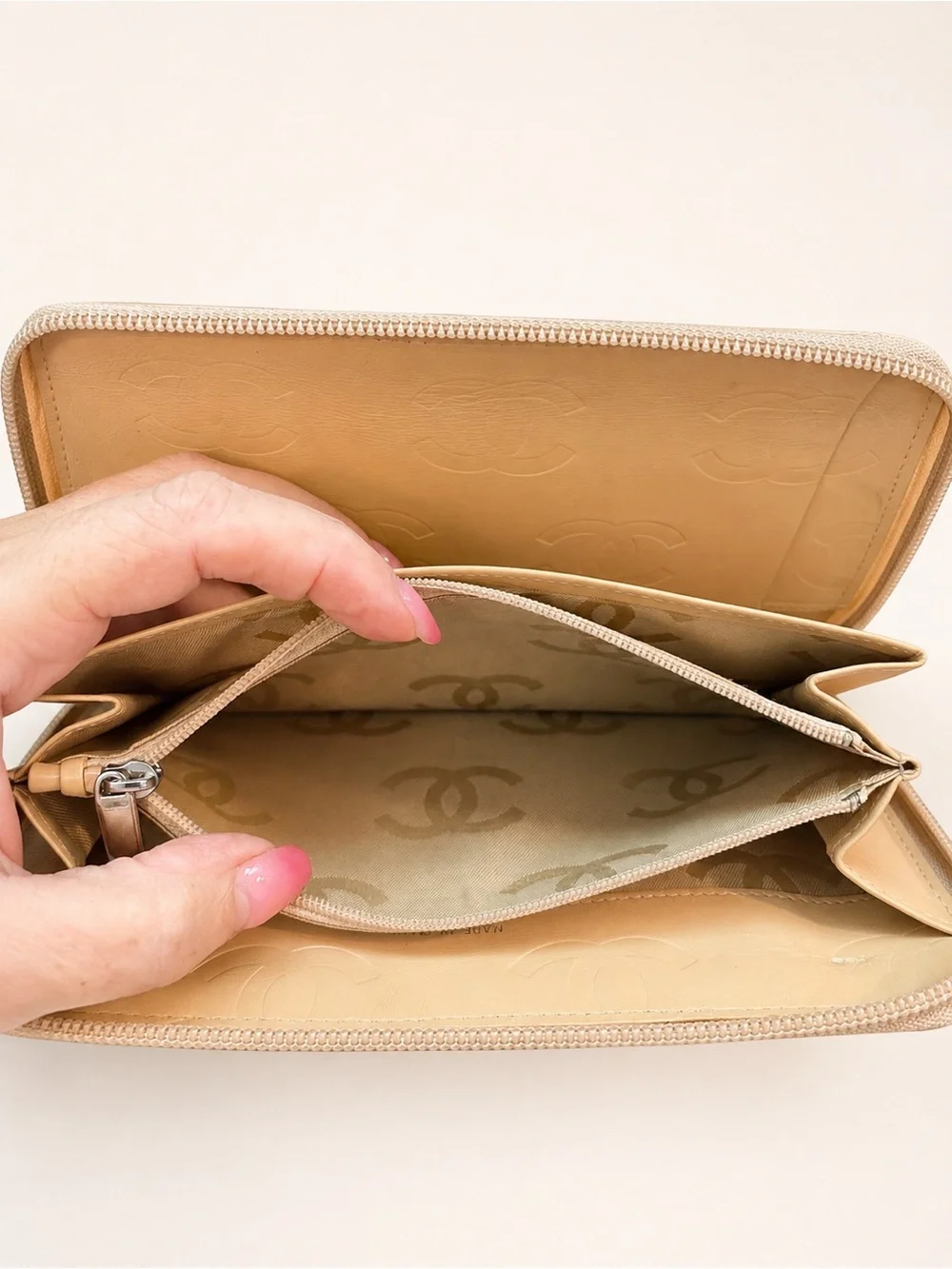 CHANEL • Cambon Ligne Large Organizer Wallet • Beige & Black Diamond Quilted